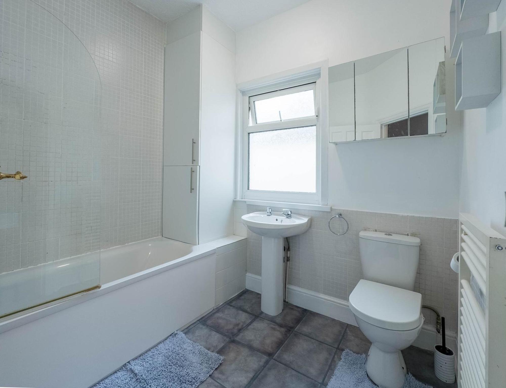 2 Bedroom Apartment Саутенд-он-Си Экстерьер фото