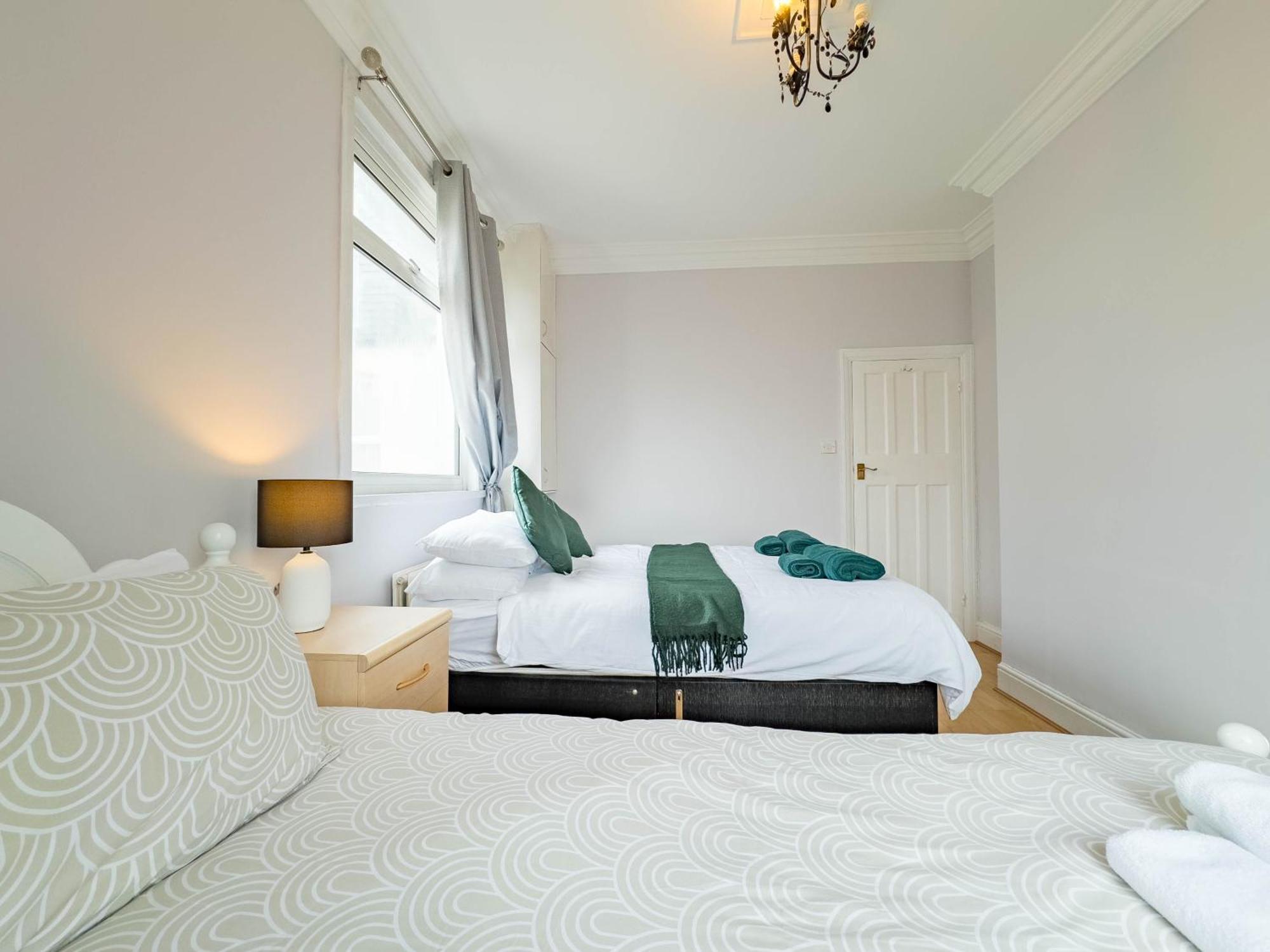 2 Bedroom Apartment Саутенд-он-Си Экстерьер фото